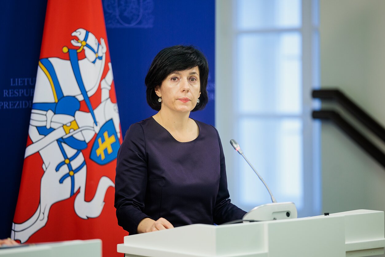 Lietuva galiausiai dalyvaus 2027-aisiais vyksiančioje Venecijos bienalėje, sako kultūros ministrė Vaida Aleknavičienė.